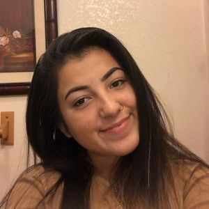 Meet your Posher, Kayla